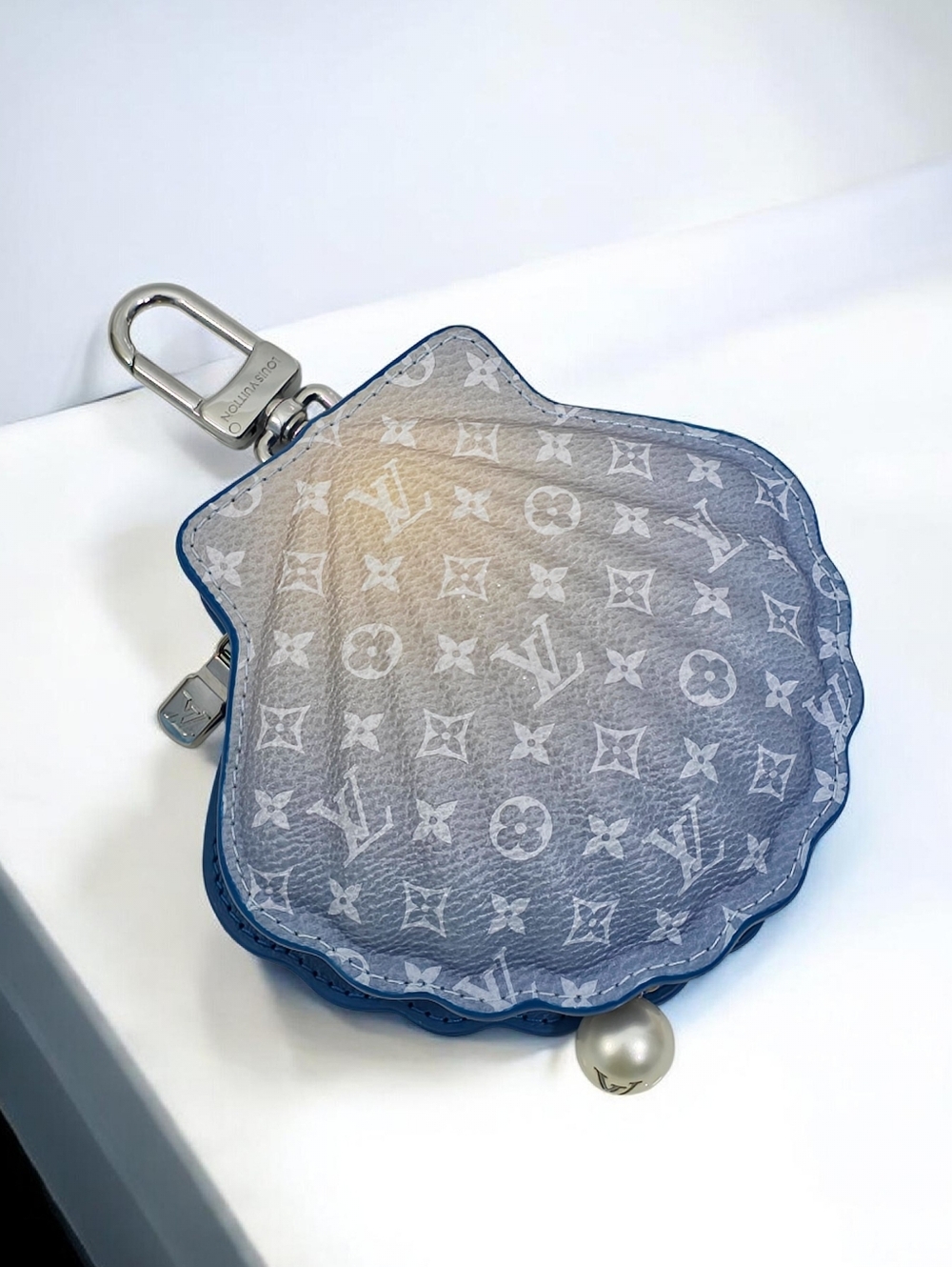Louis Vuitton Limited Edition Monogram Shell Bag Charm Coin Purse - Picture 13 of 16